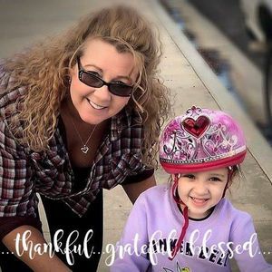 Meet your Posher, Carrie